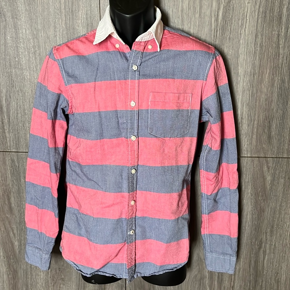American Eagle outfitters shirt